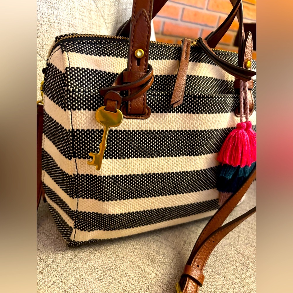 FOSSIL Black and White Striped Rachel Satchel with Leather Accents🥰